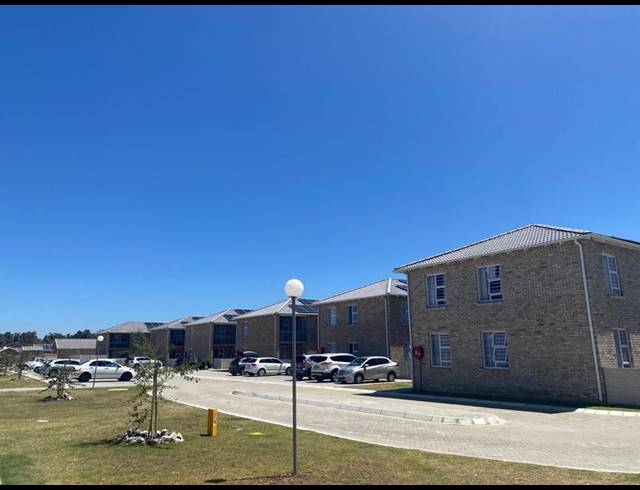 2 BEDROOM TOWNHOUSE FOR SALE IN FAIRVIEW